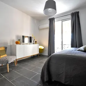https://appartement-des-fleurs.fr-provencehotel.com
